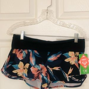 Roxy board shorts, super cute!